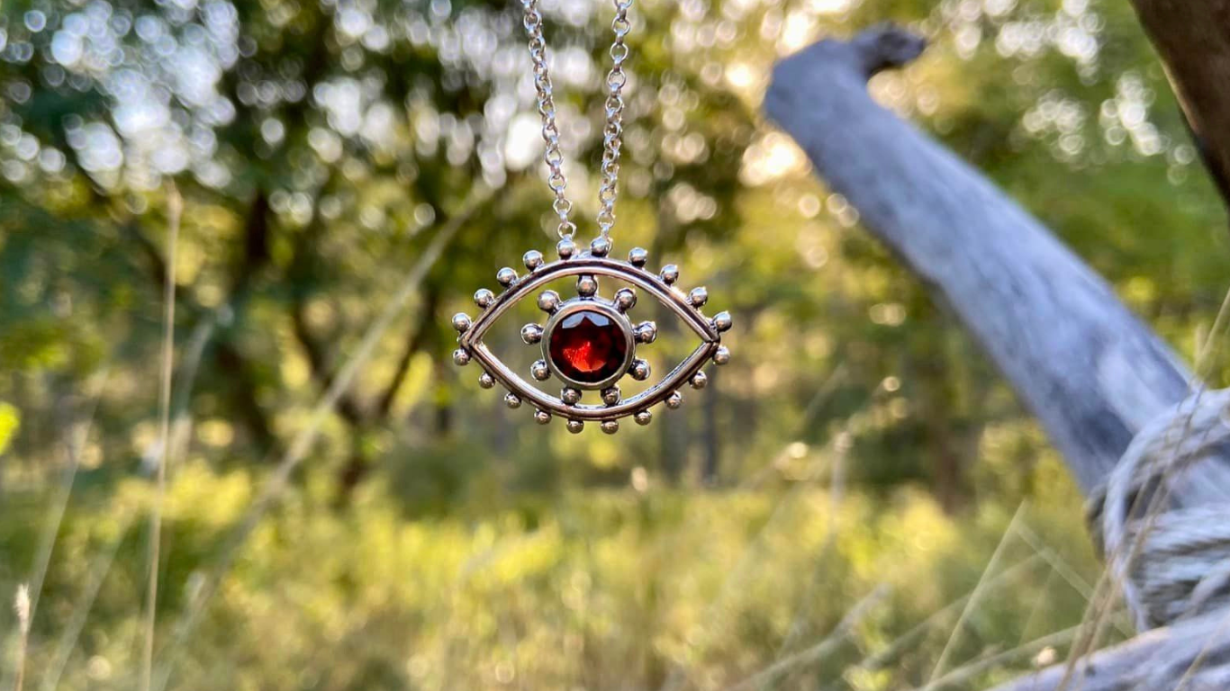 Silver All Seeing Eye Pendent and Chain Amulet Garnet