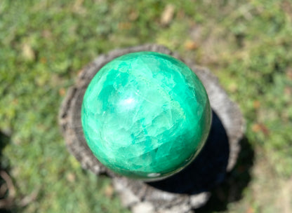 Gigantic Phosphorescent Fluorite Sphere | 6.9kg AAA Collector Crystal | Xianghuapu Mine, Hunan, China | Manifestation