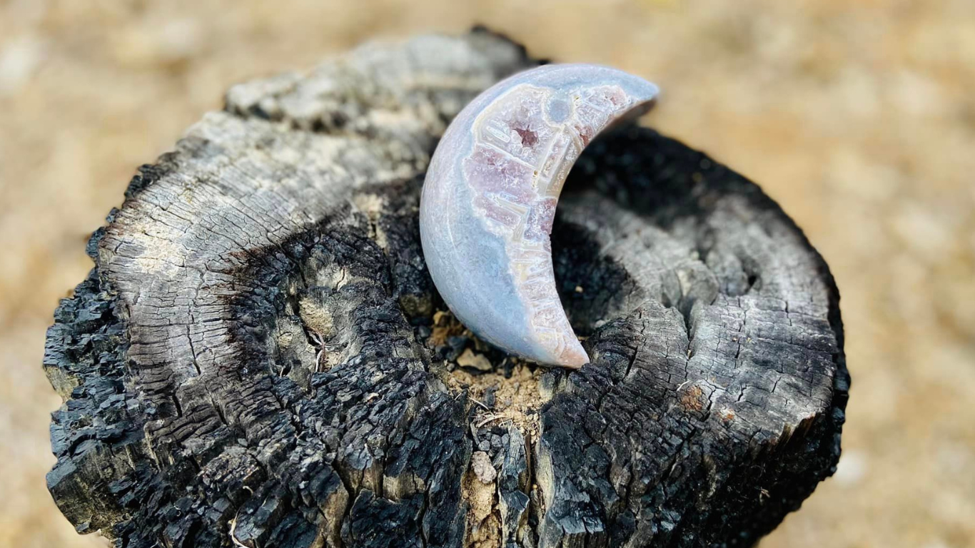 Agate Moon with Amethyst