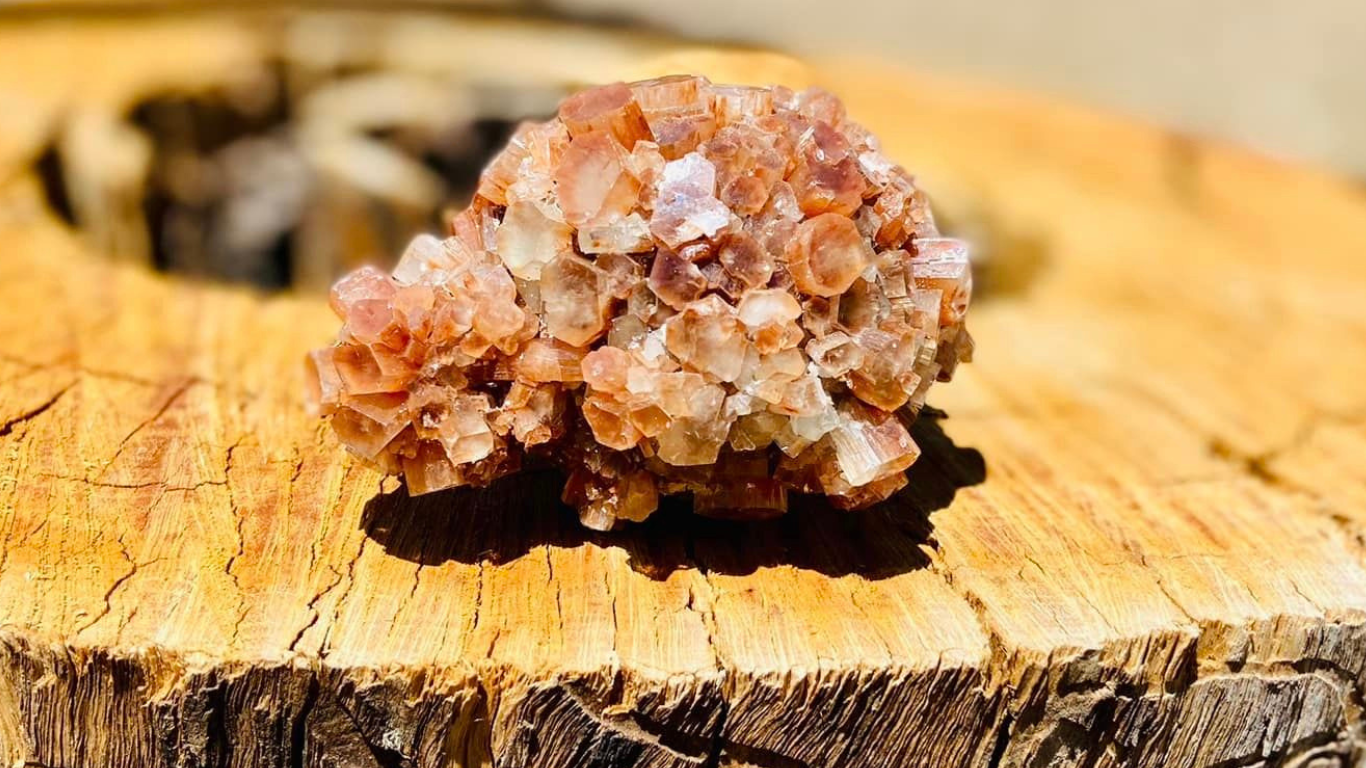 Aragonite Sputnik Cluster