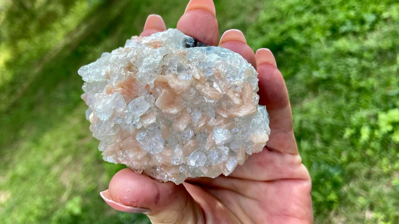 Apophyllite with Peach Stilbite