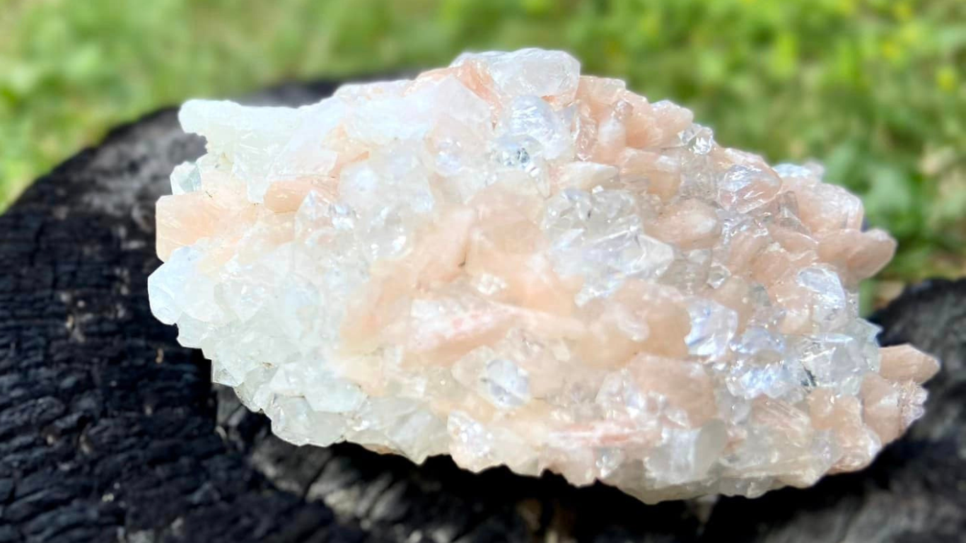 Apophyllite with Peach Stilbite