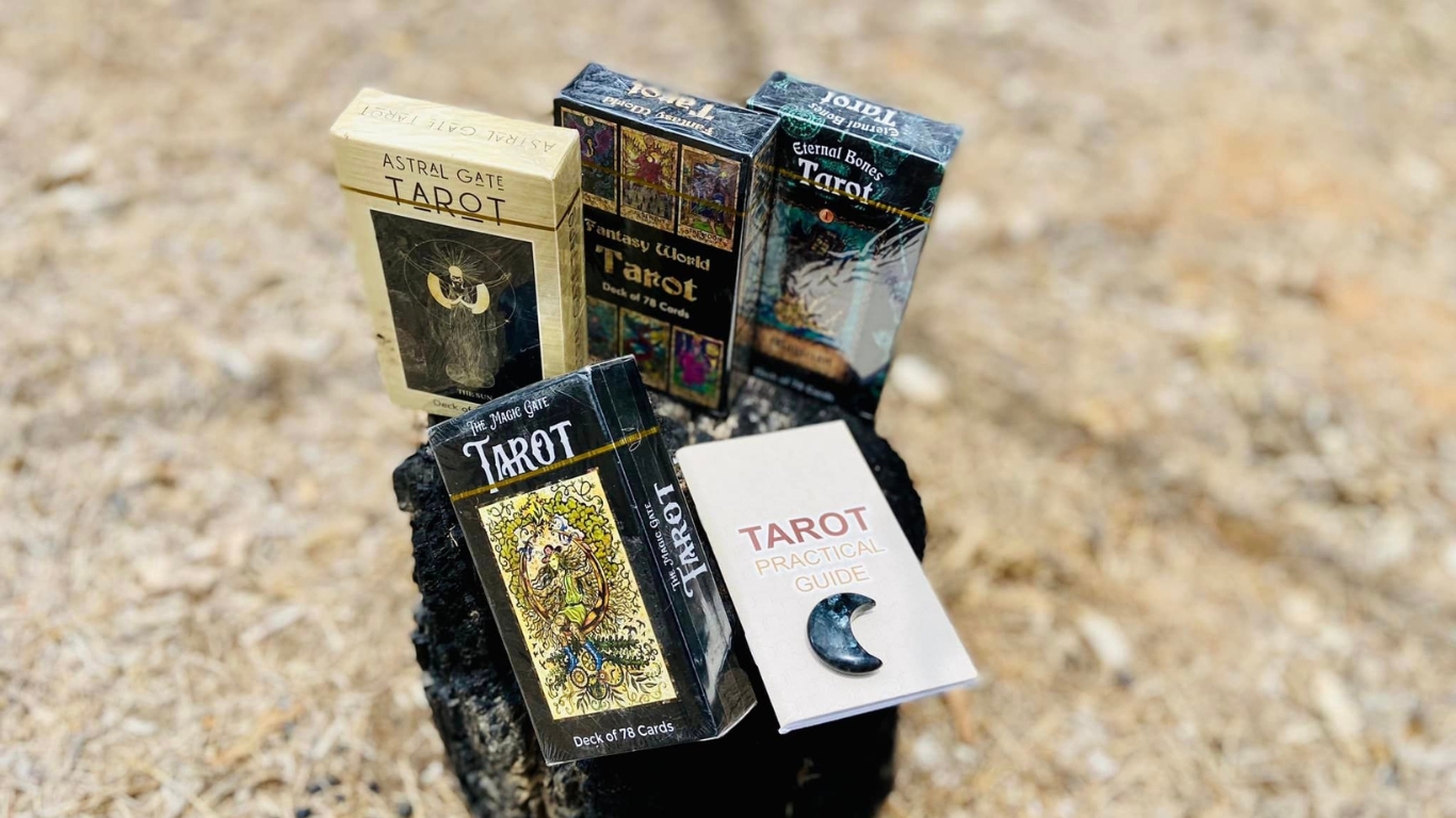 Eternal Bones Tarot Set