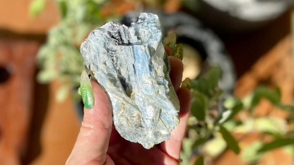 Paraiba Kyanite UV Reactive