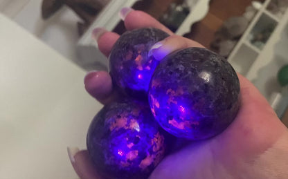 ✨ Yooperlite Sphere | Fluorescent Crystal • Throat Chakra • Truth & Transformation | 100% Natural
