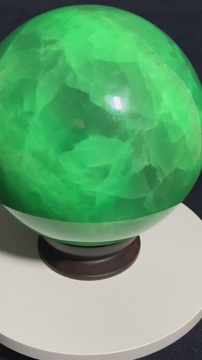 Gigantic Phosphorescent Fluorite Sphere | 6.9kg AAA Collector Crystal | Xianghuapu Mine, Hunan, China | Manifestation