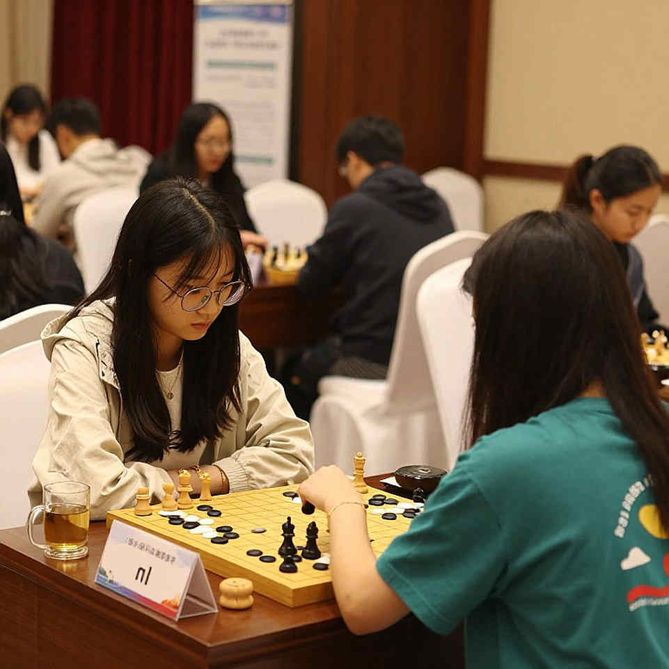 শাখ থেকে চেস ইনসাইট: দাবার ভাষা বদলাচ্ছে, বাজেট বদলাচ্ছে না